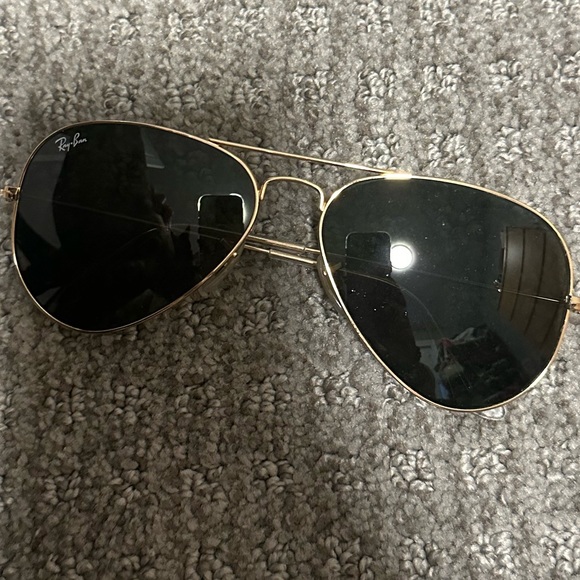 Ray-Ban gold frame aviators _sold - Picture 2 of 7